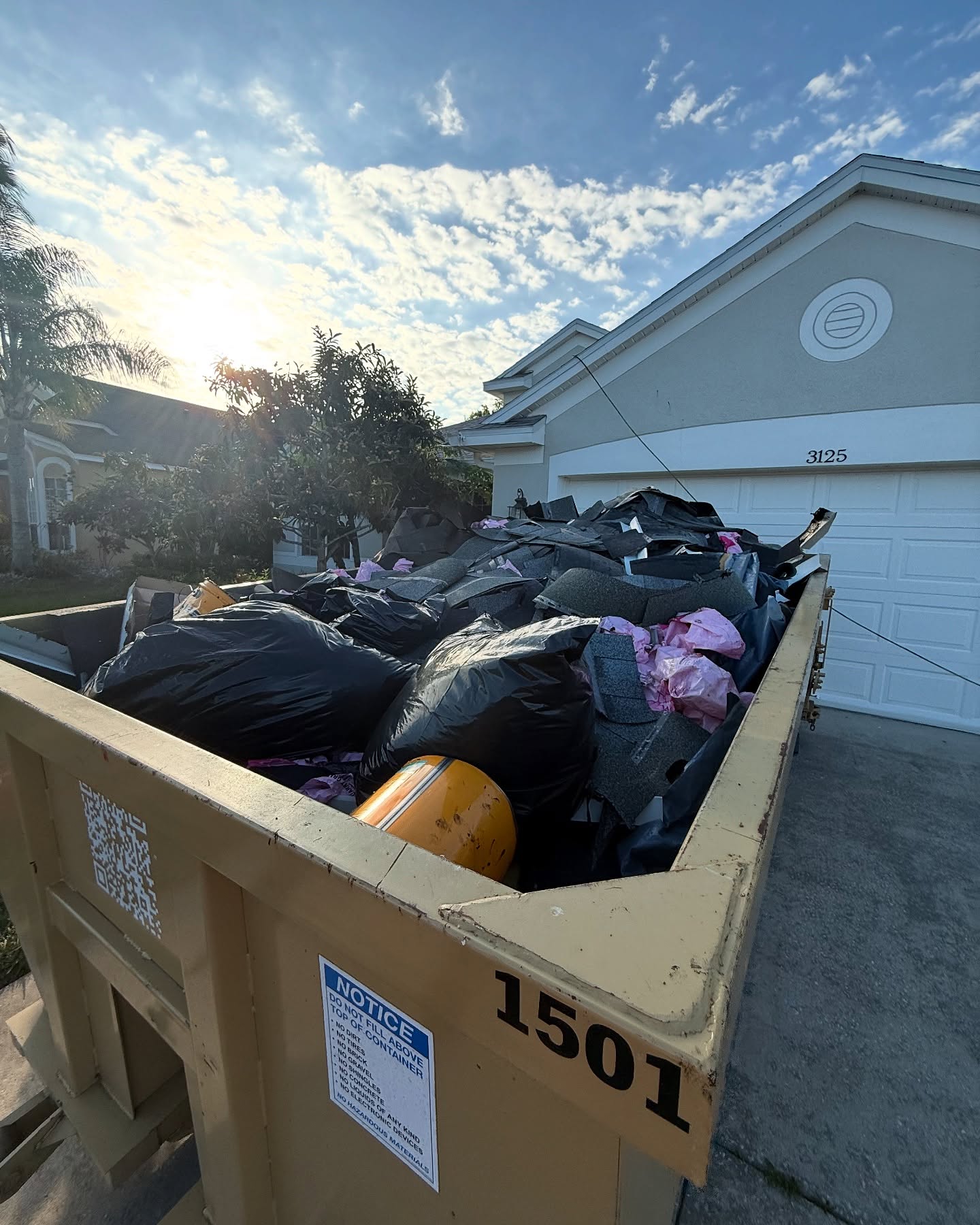 Roofing dumpster rental in Orlando FL